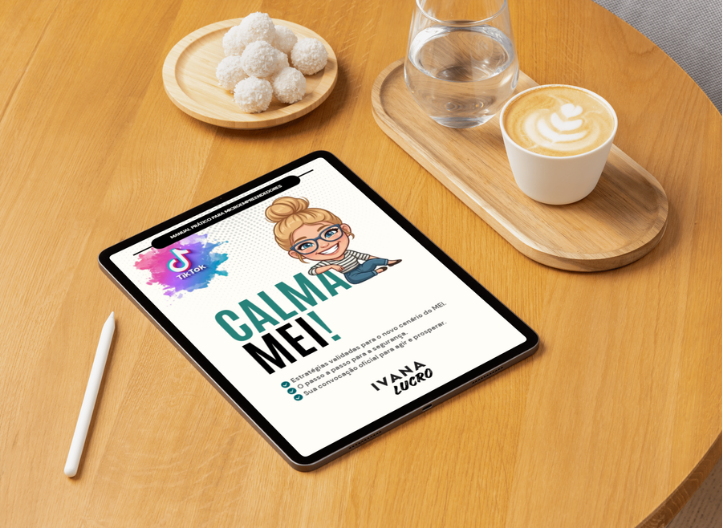 Manual Calma, MEI! aberto em um tablet sobre a mesa